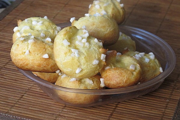 Chouquettes au sucre perlé