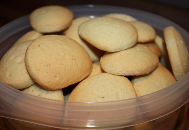 Petits sablés à la fleur d'oranger