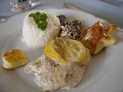 Filets de loup à la crème de morilles