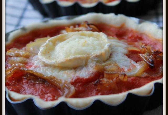 Pizettes chèvre et oignons caramélisés (pizza)