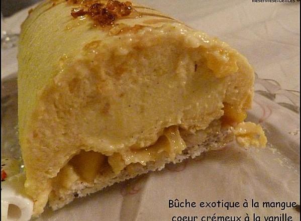 Bûche exotique, mousse à la mangue, cœur crémeux à la vanille