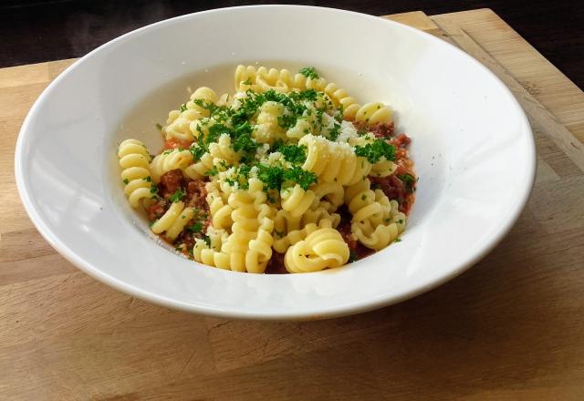 Riccioli à la sauce bolognaise