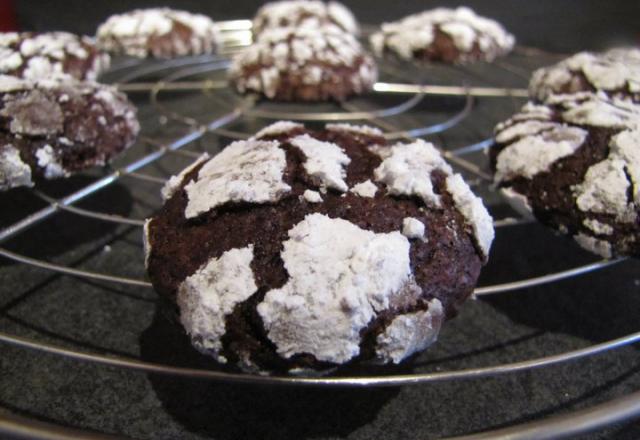 Biscuits craquelés au chocolat