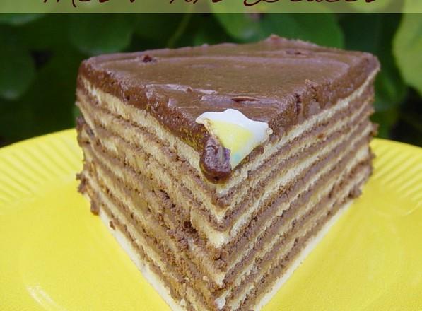 Gâteau de crêpes à la mousse au chocolat