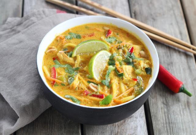 Bouillon de Ramen Thaï au poulet