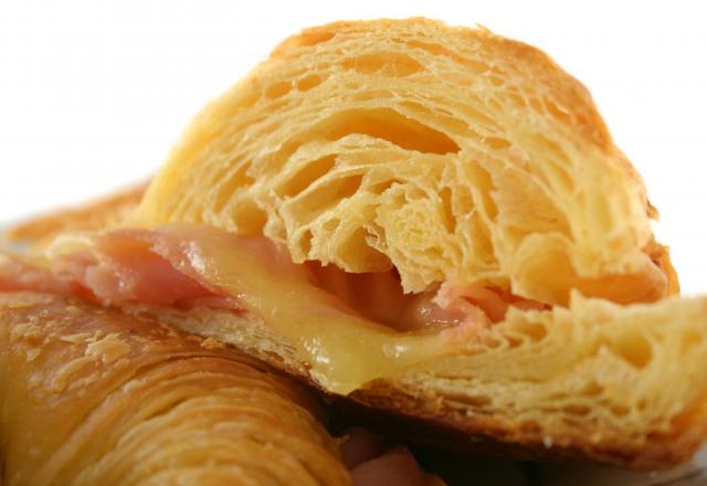 Croissant simple et rapide au fromage et jambon