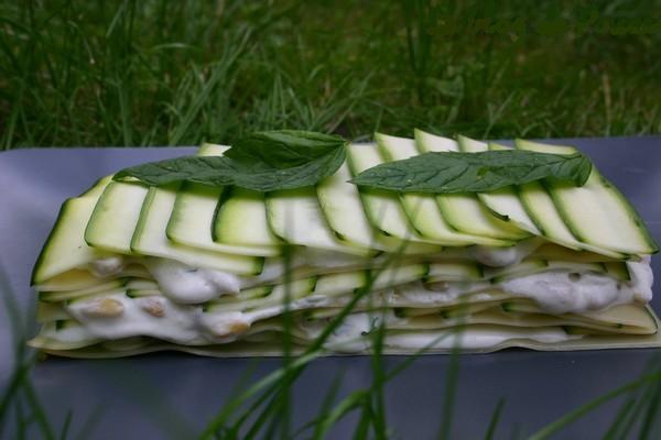 Lasagnes froides aux courgettes et chêvre frais à la menthe