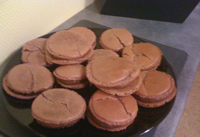 Macarons au chocolat économiques