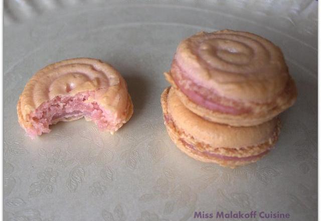 Macarons tourbillons à la fraise