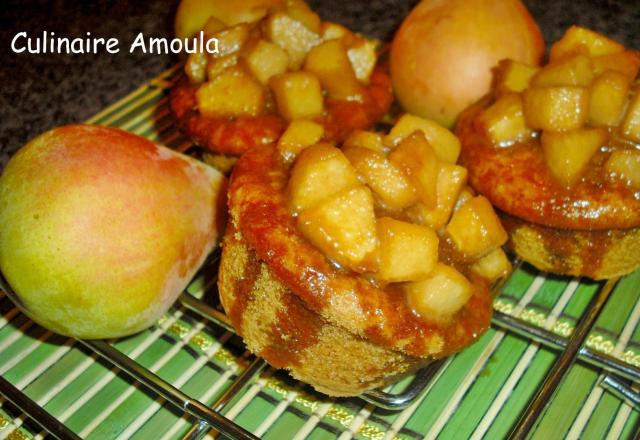 Petits gâteaux aux poires et caramel au beurre salé