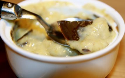 Petites crèmes à la banane sous croûte de chocolat (sans œuf)