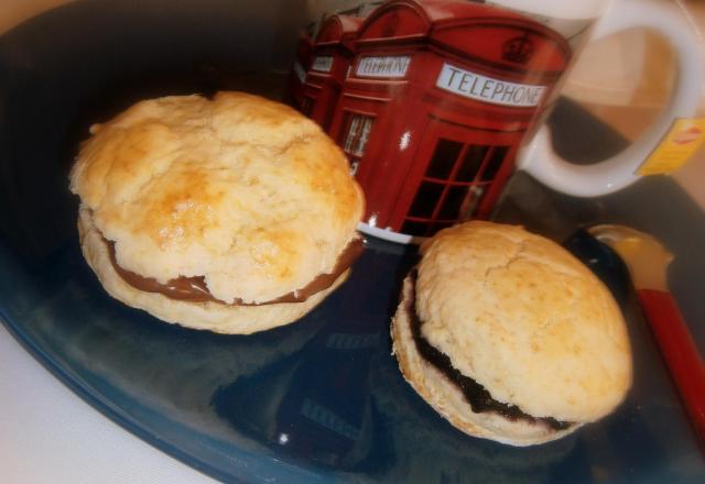 Scones so british aux myrtilles sauvages