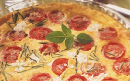 Clafoutis au chèvre frais, courgettes et tomates cerises