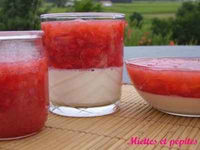 Panacotta à la rose et rafraîchissant de fraise