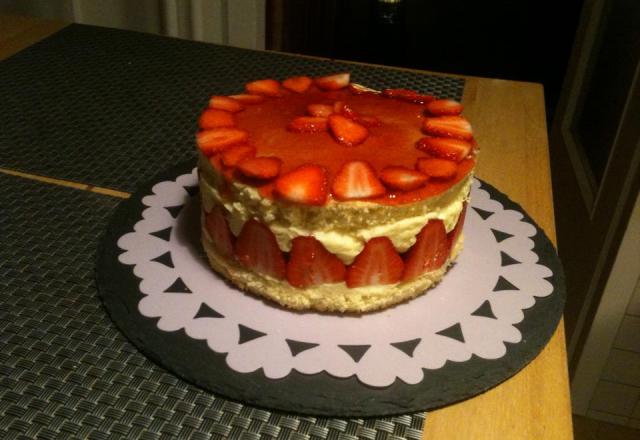 Fraisier et sa génoise maison