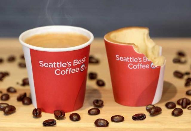 Une tasse à café qui se croque chez KFC en Grande Bretagne