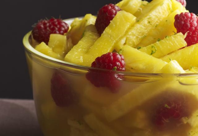 Salade d'ananas à la verveine et à la liqueur Grand Marnier