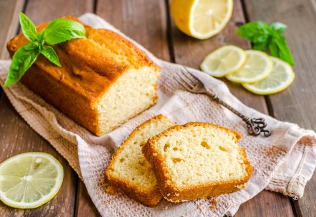 “Moelleux et léger”, voici la meilleure recette de cake citron et graines de pavot de 750g