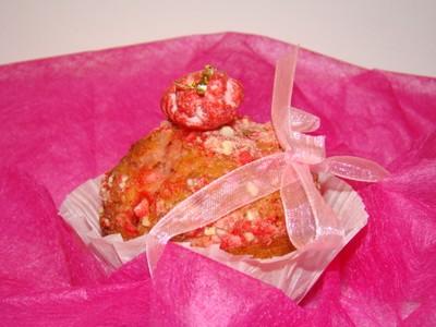 Muffins so girly aux pralines roses, pâte d'amande et pamplemousse rose