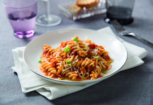 Fusilli au pesto rustico légumes méditéranéens et au scamorza fumée