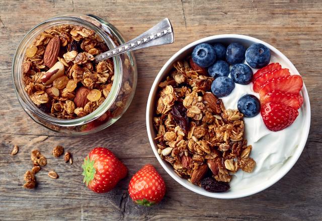 “Je n'ai jamais rien mangé d'aussi bon…” : découvrez notre meilleure recette de granola au chocolat maison d’après nos lecteurs