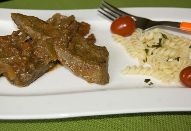 Foie de bouvillon aux tomates et pesto