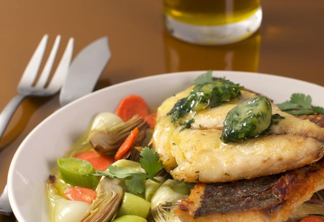 Filet de daurade royale aux petits légumes, glaçon d'huile d'olive extra vierge à la coriandre