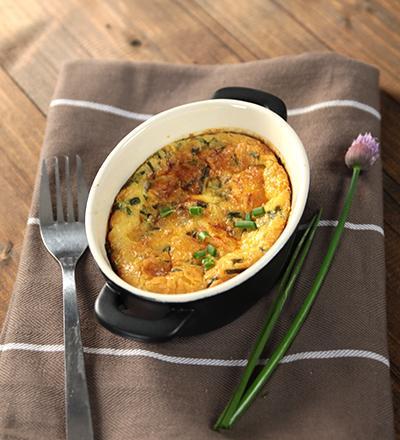 Clafoutis saumon fumé, ciboulette et mayonnaise