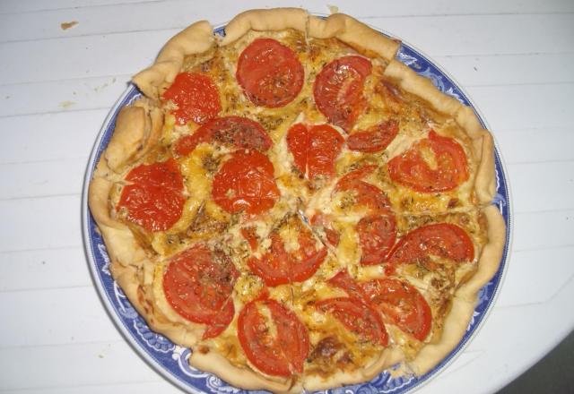 Tarte à la tomate et au cantal