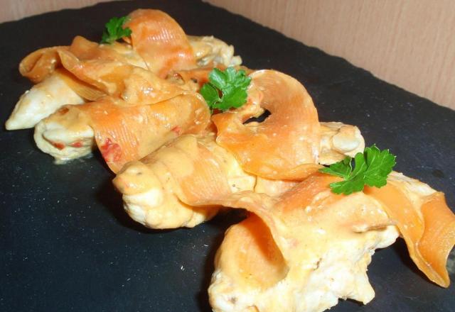 Aiguillettes de poulet sauce moutarde et ses tagliatelles de carottes