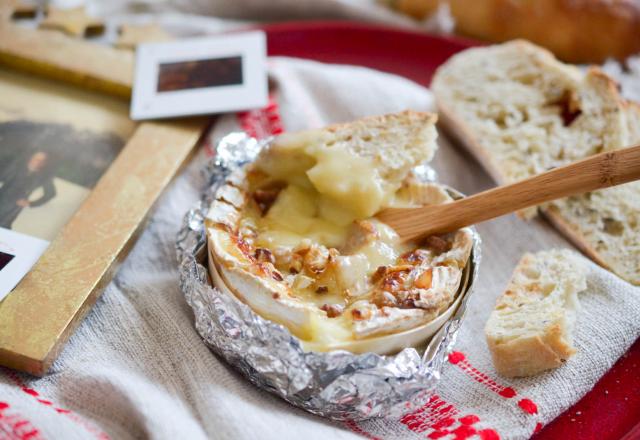 Camembert rôti aux noix