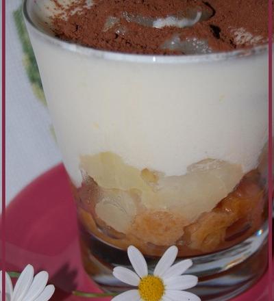 Verrine façon tiramisu aux poires et pain d'épice