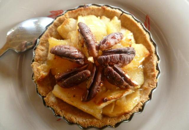 Tartelettes à la compotée pommes - coings pâte sucrée à l'amande