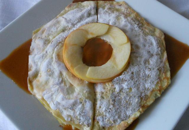 Crêpes aux pommes et au caramel