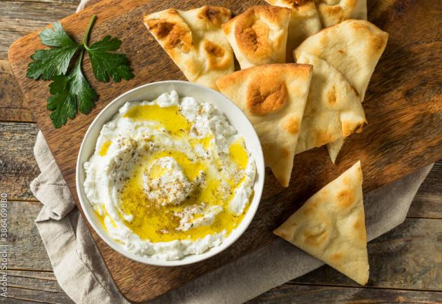 Pour changer du houmous ou du guacamole, découvrez le keshke, un dip au yaourt grec qui change pour l’apéro