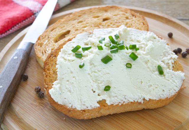 “Moins cher, moins gras” : ce fromager dévoile sa recette toute simple pour faire du Boursin maison