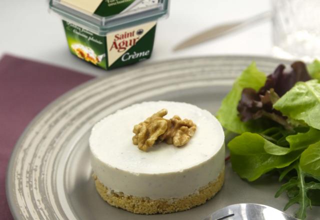 Cheesecake à la crème de Saint Agur et aux éclats de poire et noix