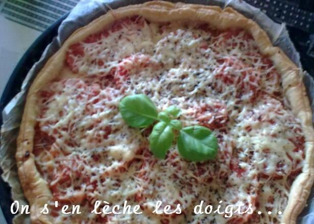 Tarte à la tomate et à l'emmental