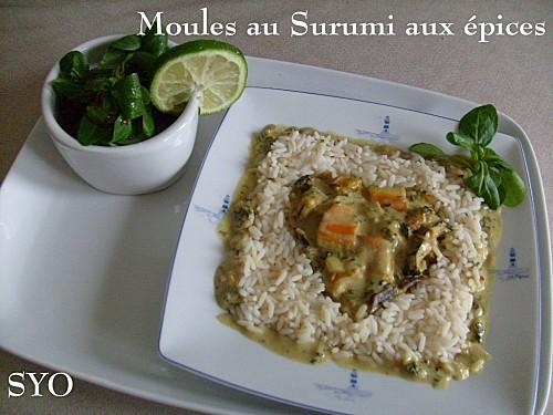 Moules au surimi et lait coco aux épices sur lit de riz