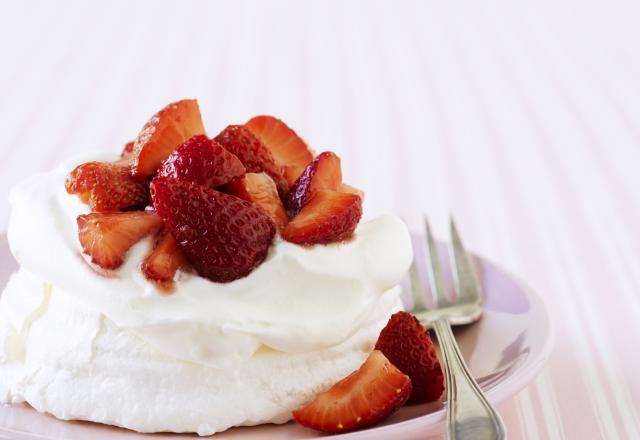 La pavlova : histoire et recette d’un dessert léger comme un tutu