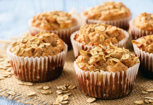 Muffins à la pomme, flocons d'avoine et cannelle