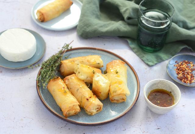 Bâtonnets croustillants de feta à la pâte filo et sauce au miel