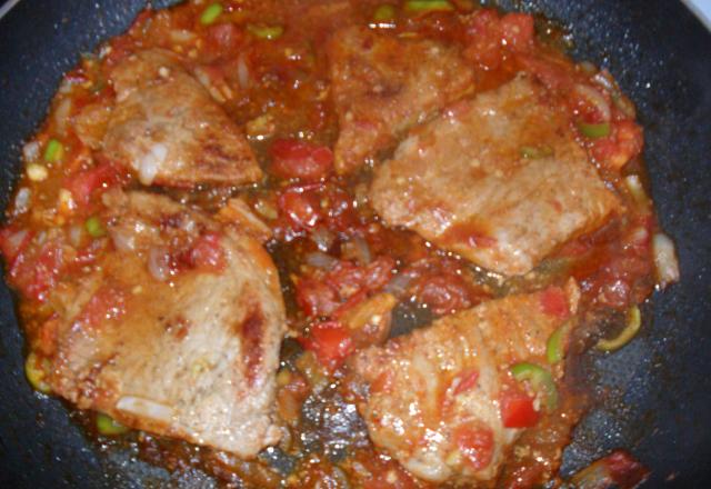 Escalopes de veau et sa sauce piquante