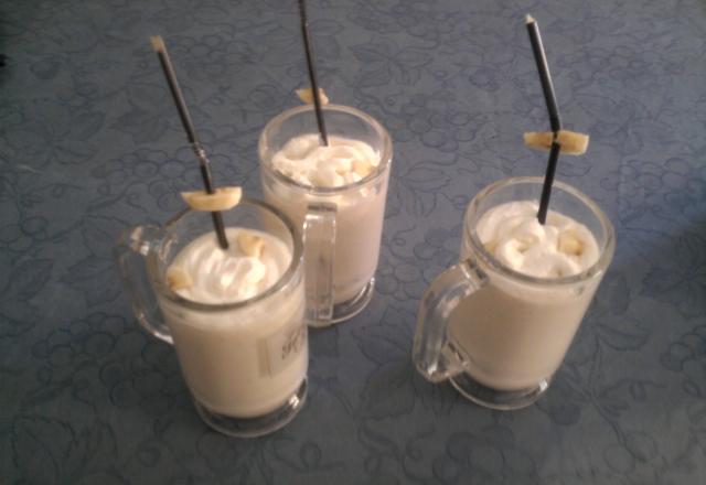 Milkshake à la banane, léger et nourrissant