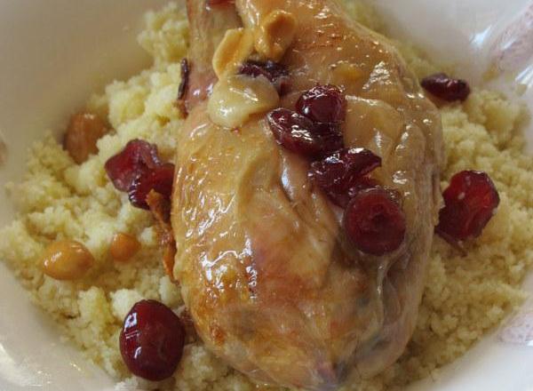 Tajine de poulet aux cranberries et cacahuètes