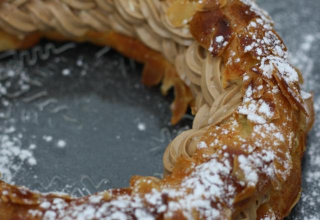 Paris Brest : pâte à choux fourrée de crème pralinée