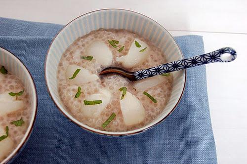 Tapioca au lait de coco, litchis et menthe