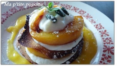 Millefeuille de tuiles aux abricots et pistaches