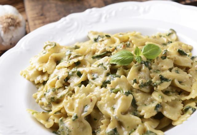 Farfalle aux épinards et au bleu d'Auvergne AOP