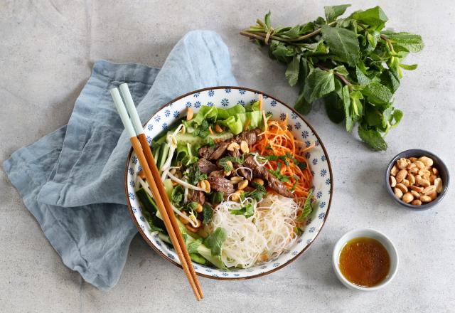 Comment réaliser un bò bun à la maison, cette salade délicieuse vietnamienne ?